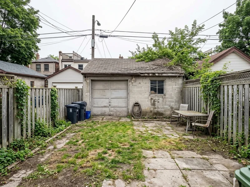 Before: tired cinder block garage on a Little Italy laneway